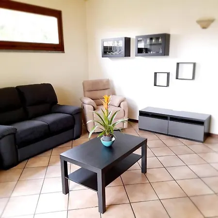 Casa de Férias Il Vecchio Kiwi - House With Private Garden