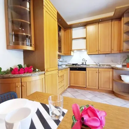 Holiday home Il Vecchio Kiwi - House With Private Garden