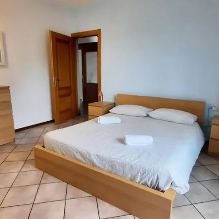 Holiday home Il Vecchio Kiwi - House With Private Garden Oleggio Castello