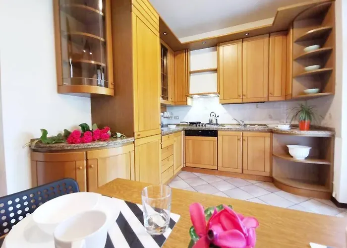 Semesterbostad Il Vecchio Kiwi - House With Private Garden